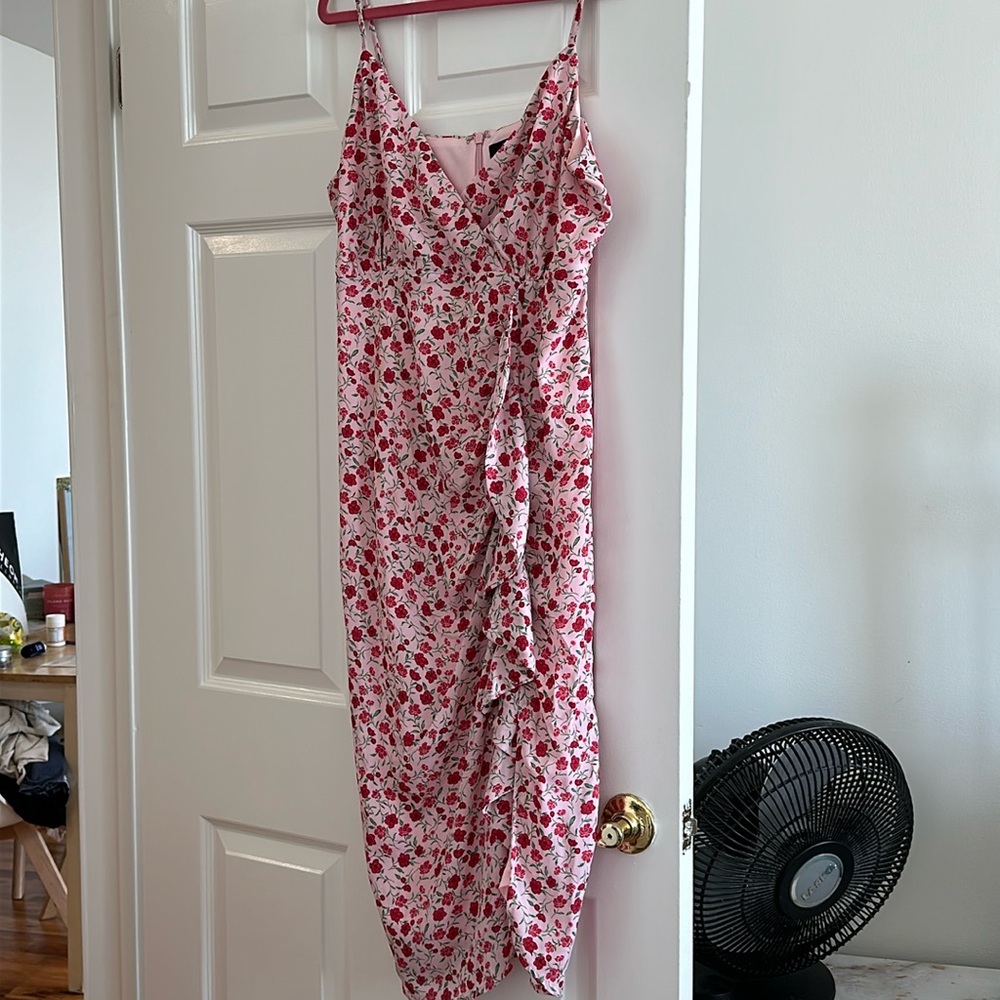 LuLus Pink Dress with Red Flowers